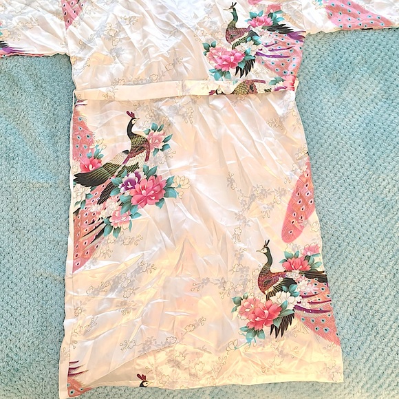 Satin Bridal robe, white with peacocks, Medium - Picture 9 of 13